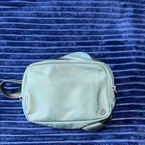 lululemon athletica large  Belt Bag in Blue-Green